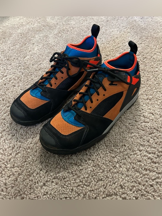 Nike Air Revaderchi ACG Sneakers Bold Orange and Blue Men’s Size 9